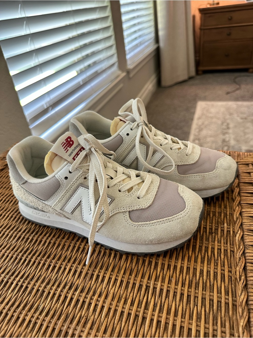 Women’s New Balance 574 - sz 7